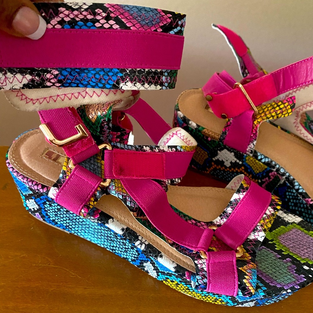 Multicolored platform sandal - Picture 2 of 3